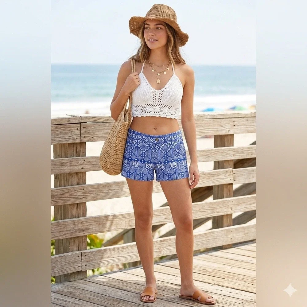 American Eagle Outfitters Womens Blue White Geometric Midi Shorts Size 2 Stretch